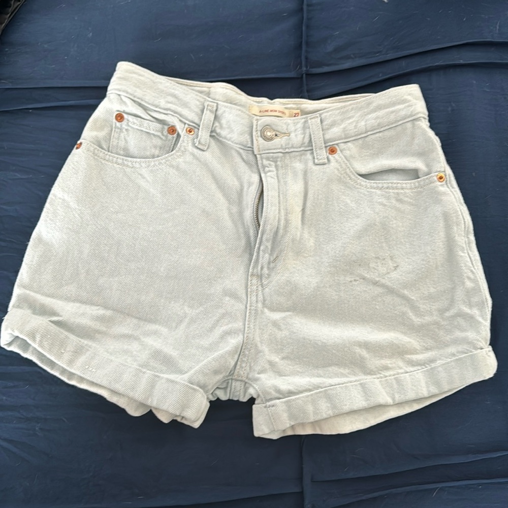 Levi High Waisted Light wash shorts